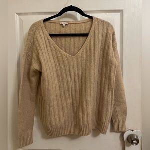 Gap soft v neck sweater
